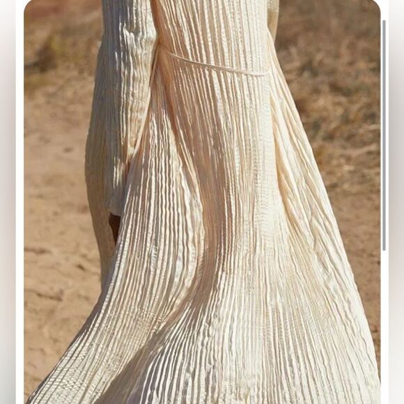 Theory Satin Long Slim Crinkle Cardigan Cream Small Never Worn Lightweight - Picture 2 of 15